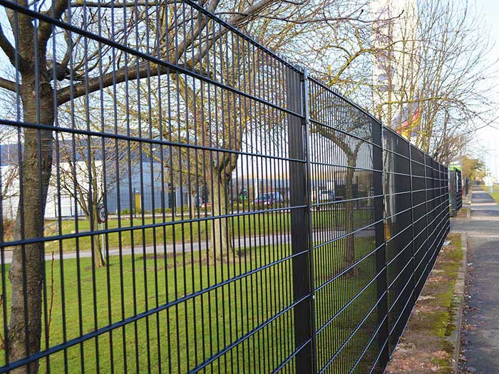 double wire mesh fence