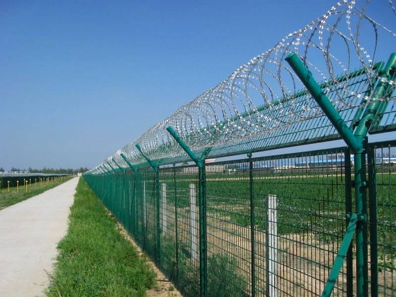 razor wire mesh fencing